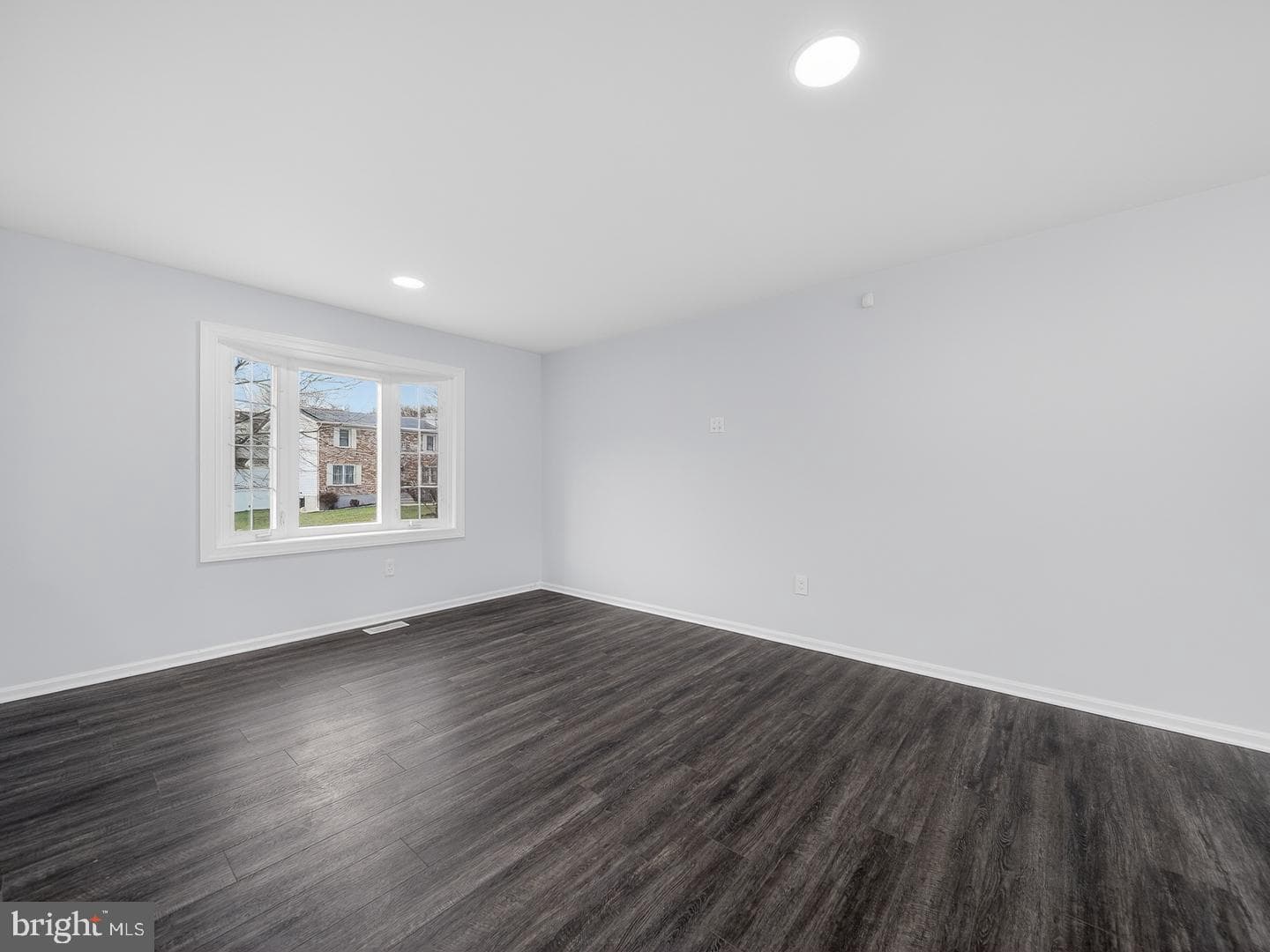 201 Royal Oak Circle photo 6