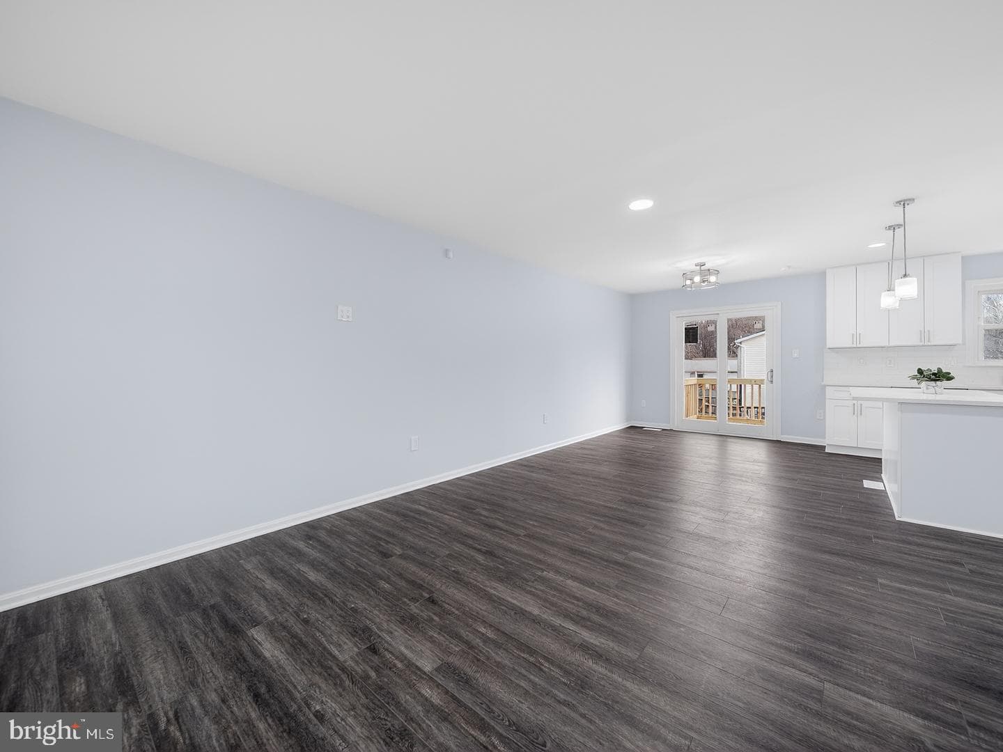 201 Royal Oak Circle photo 9