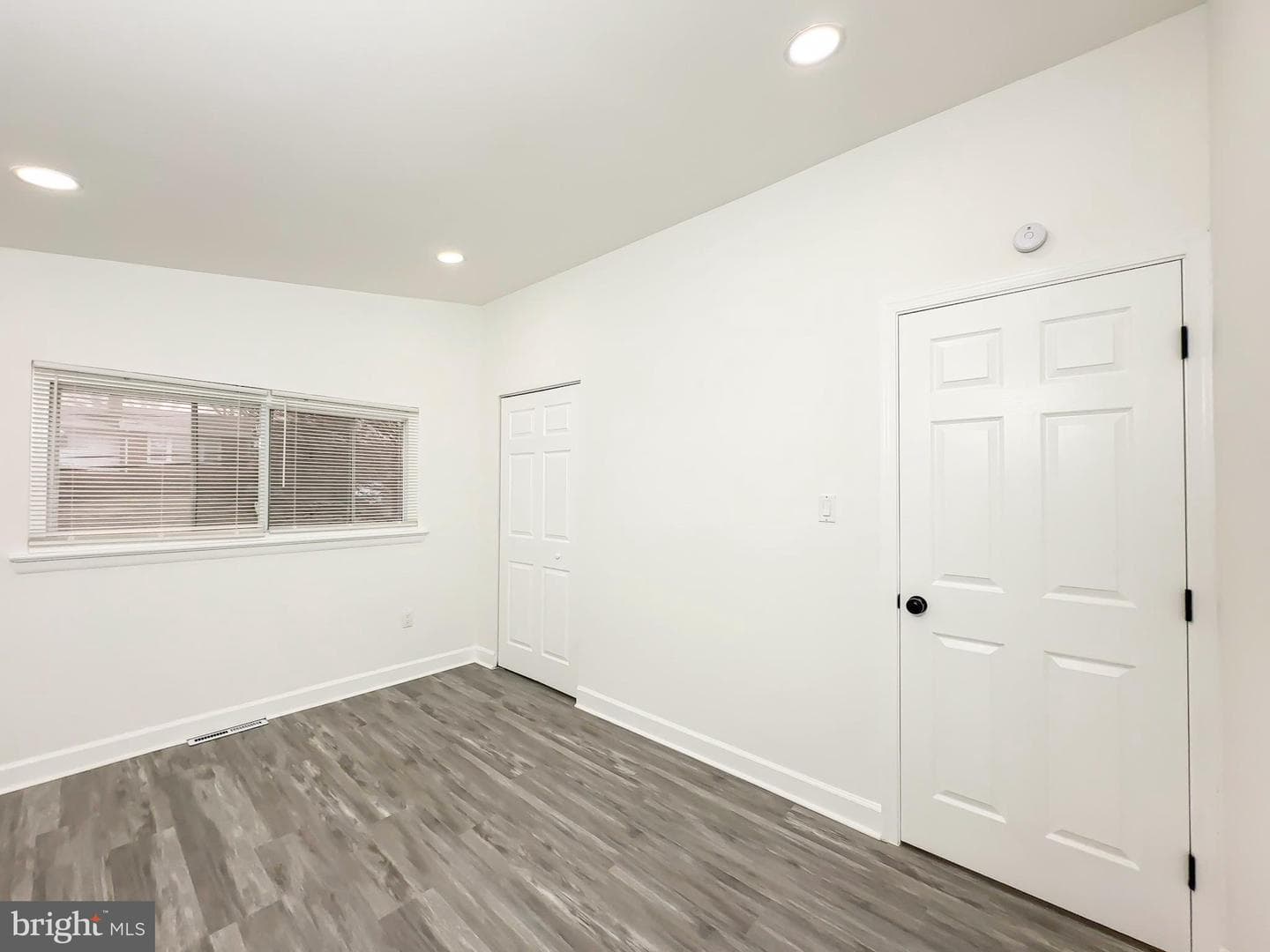 6005 Middleton Lane photo 15
