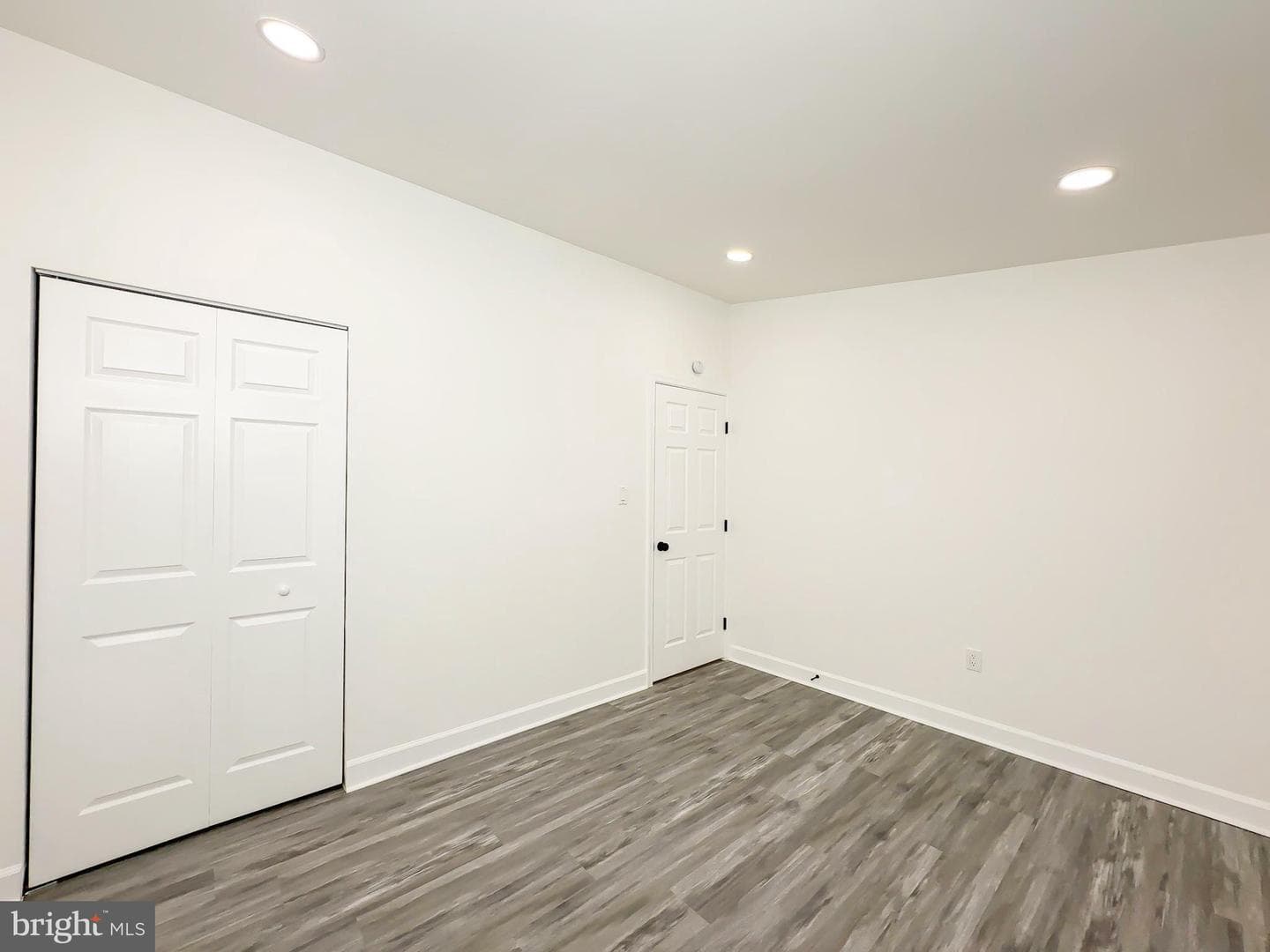 6005 Middleton Lane photo 16