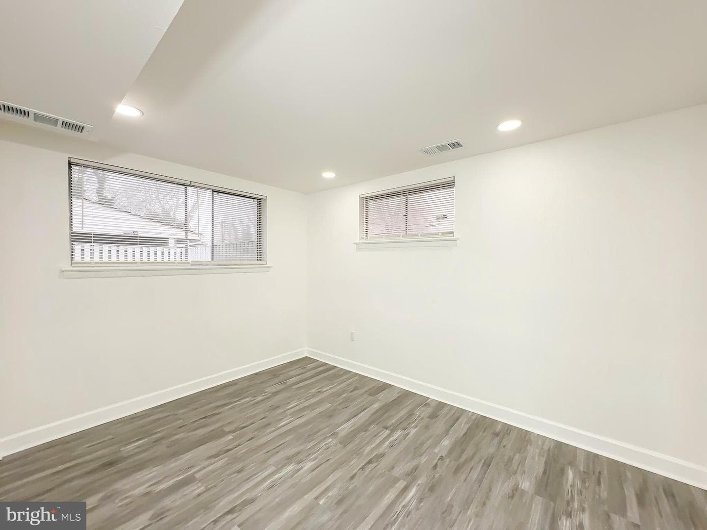 6005 Middleton Lane photo 21