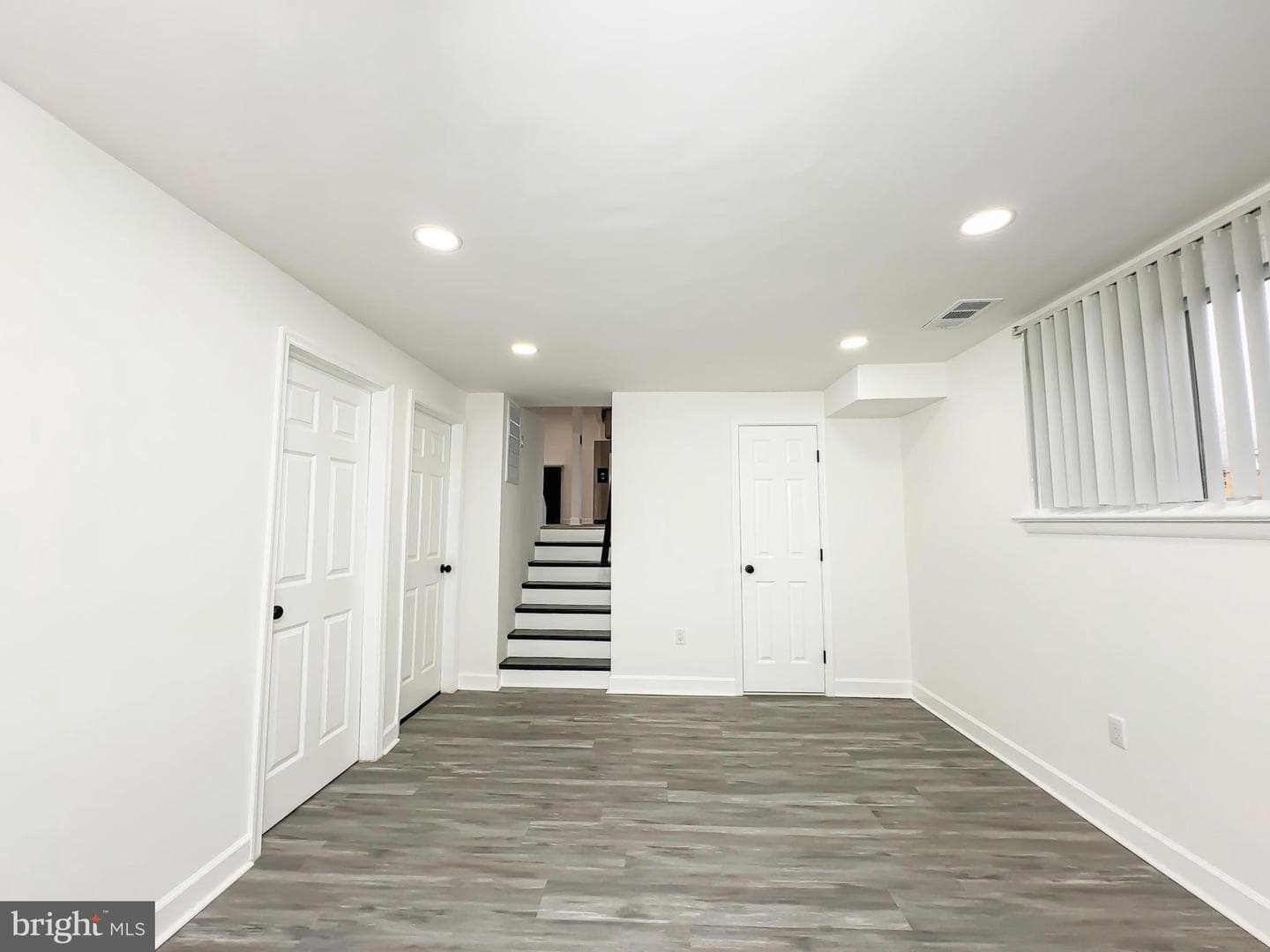 6005 Middleton Lane photo 26