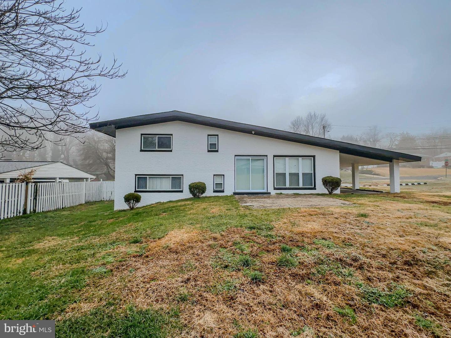 6005 Middleton Lane photo 31