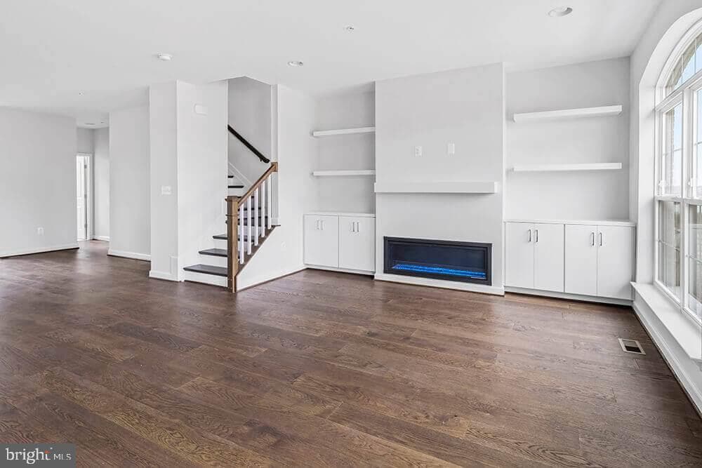 614 Catamaran Way photo 2