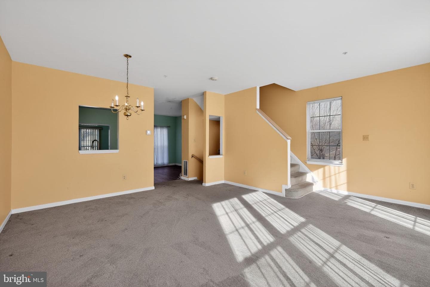 8401 Old Colony Drive S photo 4