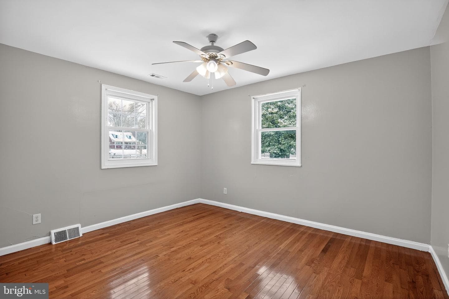 6422 Horseshoe Road E photo 23