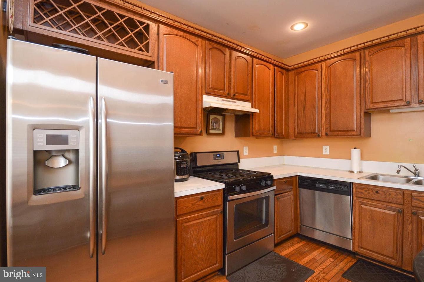 2040 Woodshade Court photo 6