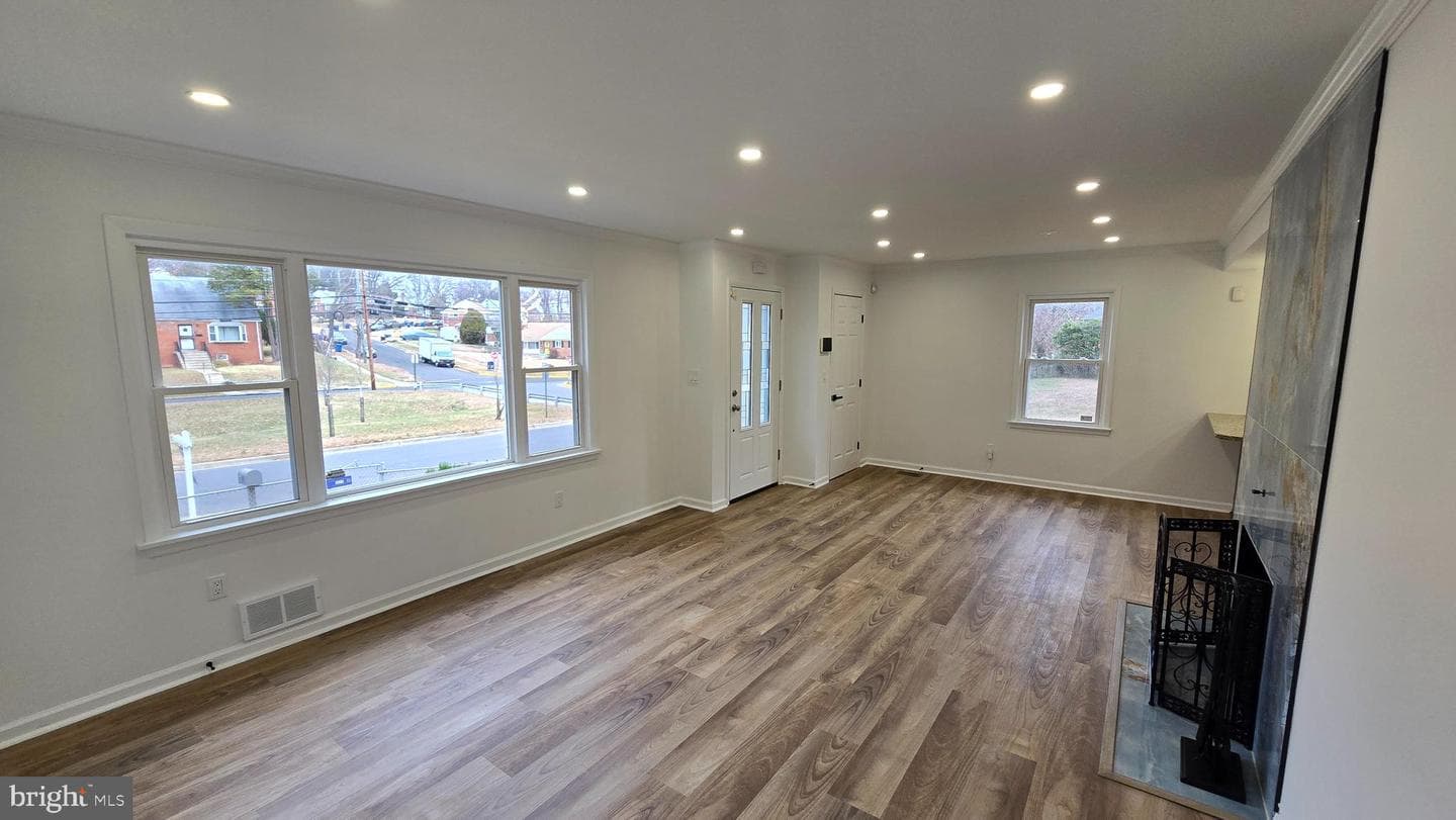 6719 Kipling photo 10