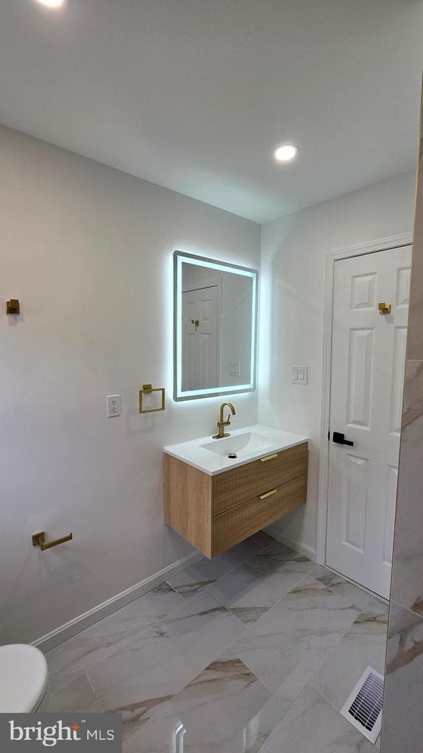 6719 Kipling photo 22
