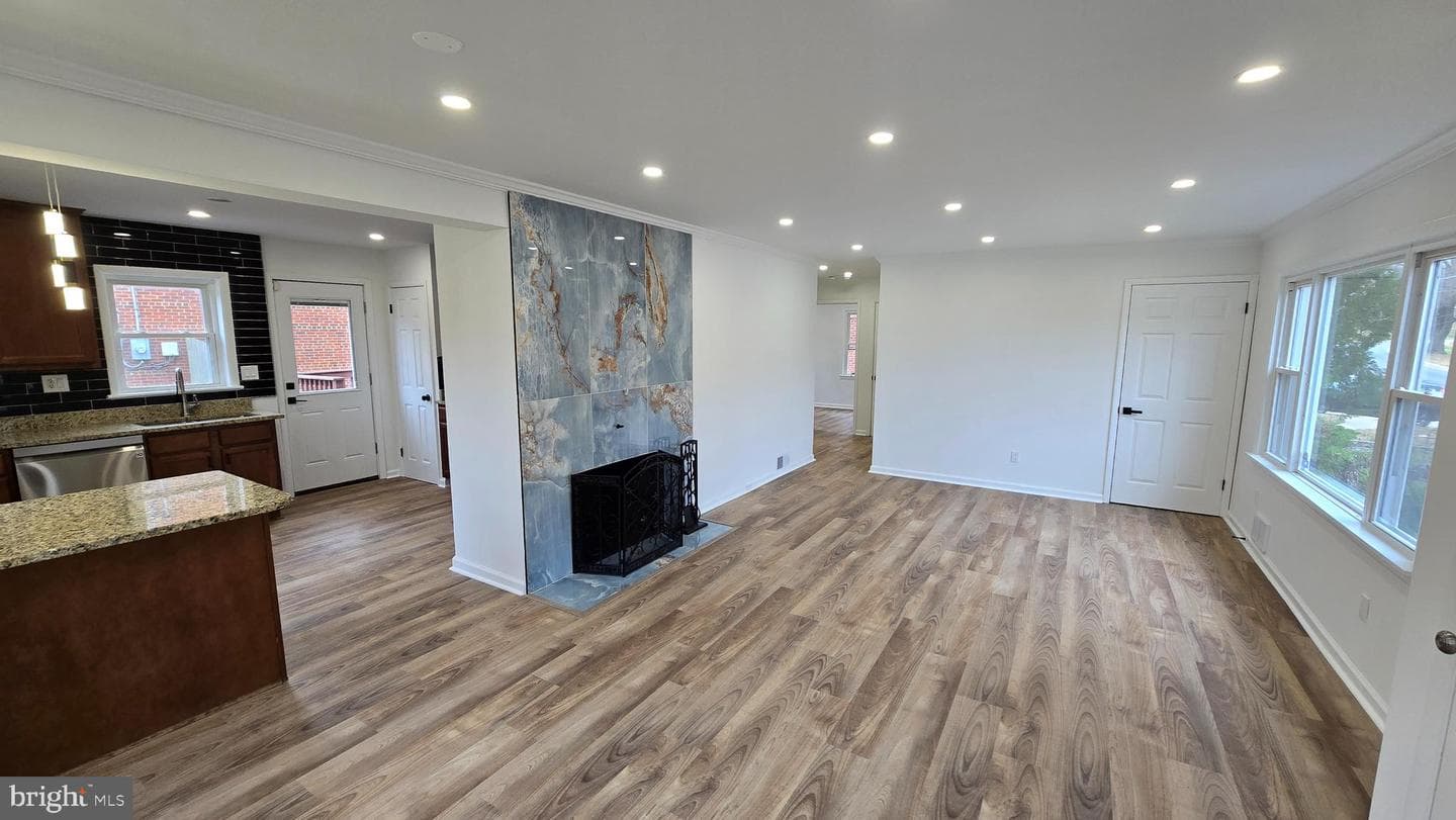 6719 Kipling photo 6