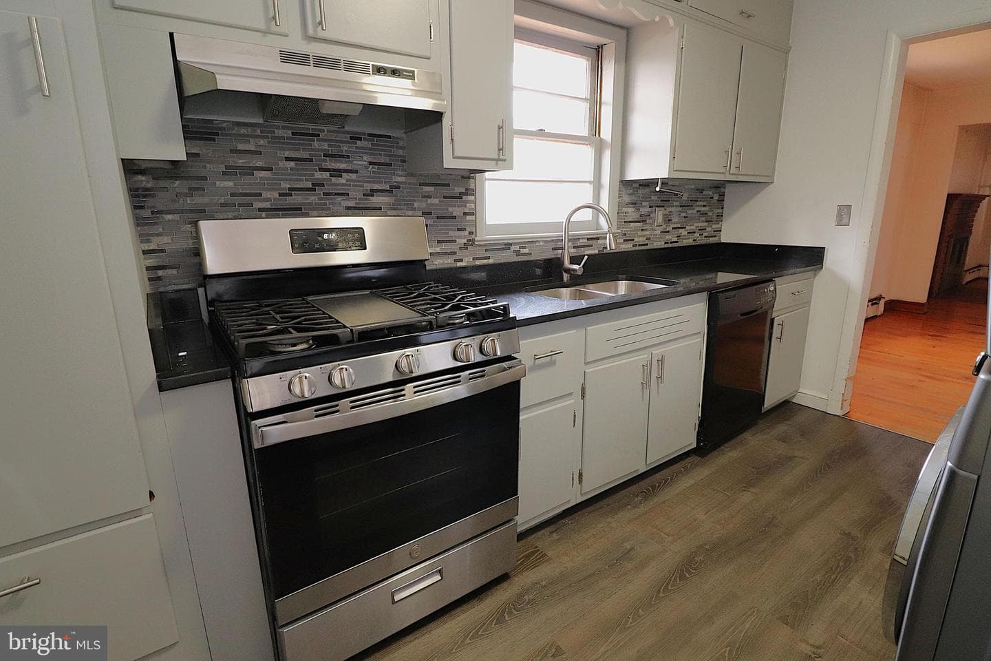 9359 Worrell Avenue photo 17