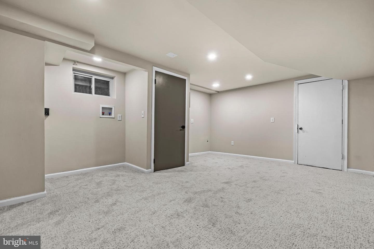 9533 Franklin Avenue photo 33