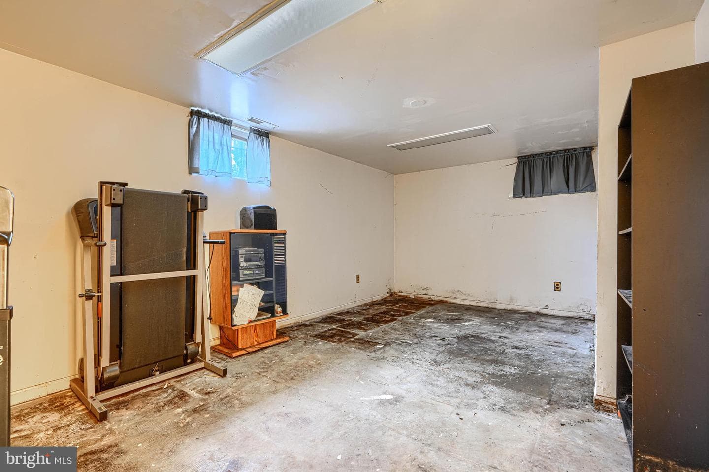 6908 Drylog Street photo 27