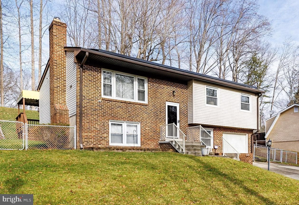 16706 Wardlow Road photo 2