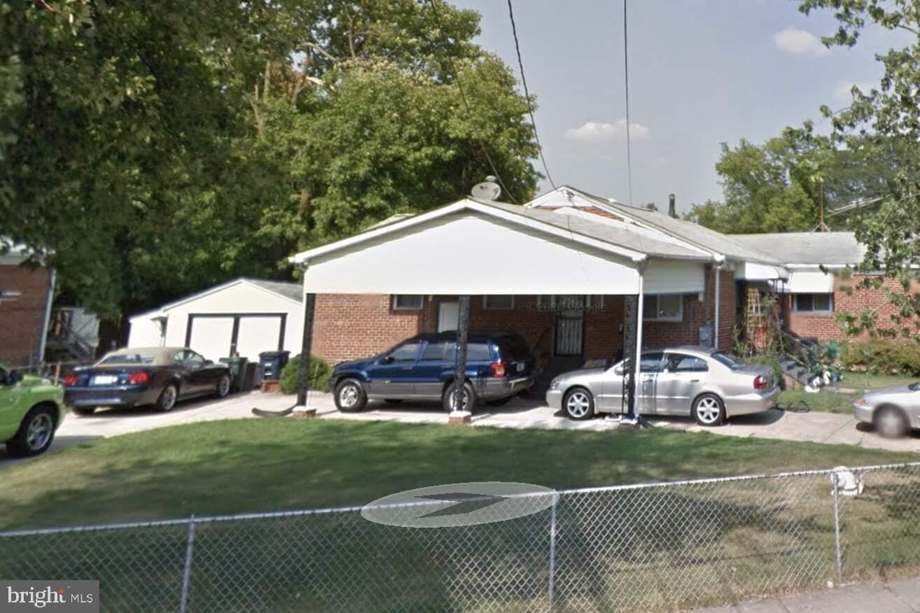 3524 Chadwick Court photo 2