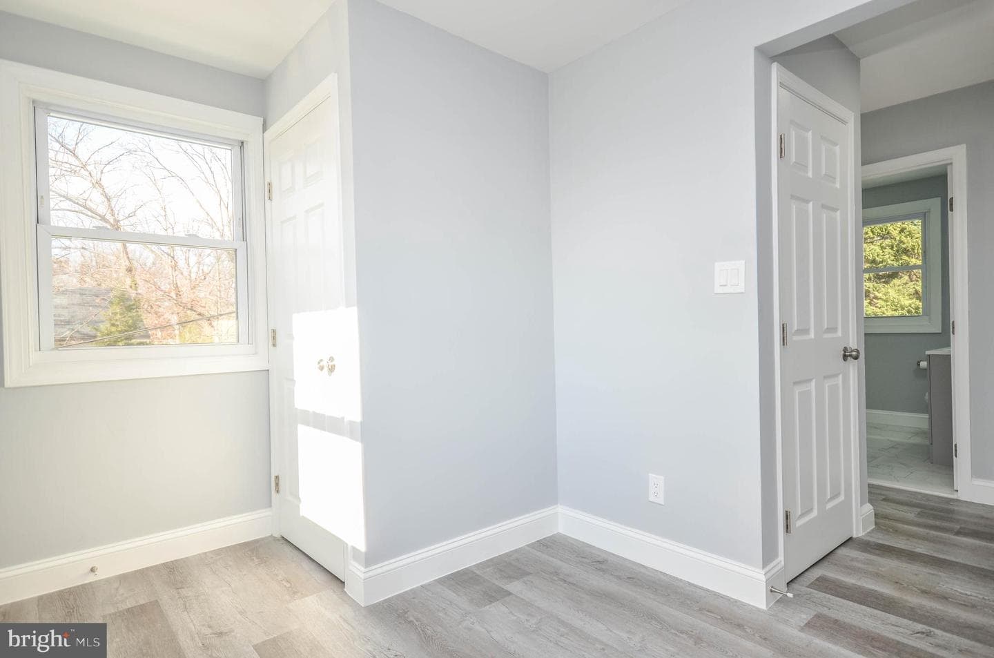 7009 Adelphi Road photo 24