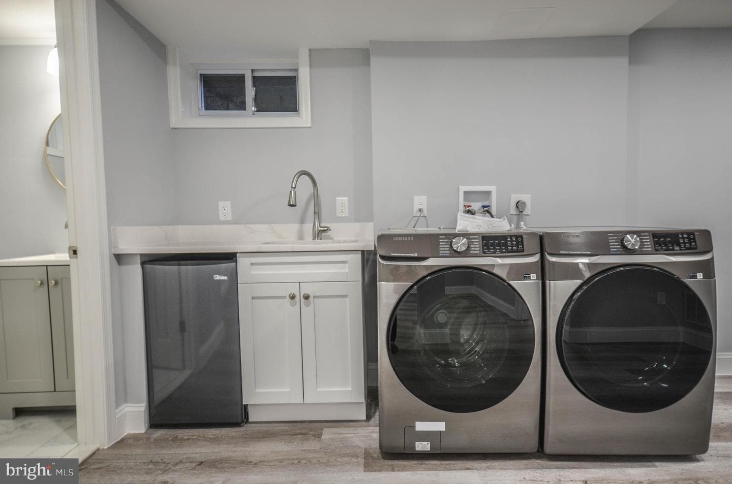 7009 Adelphi Road photo 32