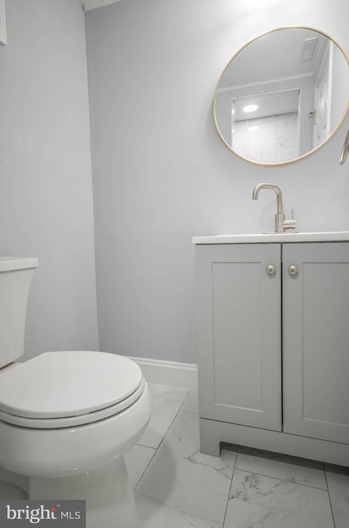 7009 Adelphi Road photo 38