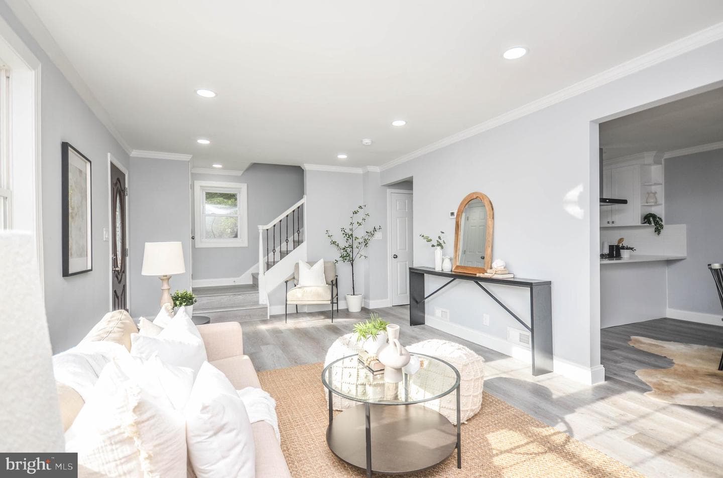 7009 Adelphi Road photo 5