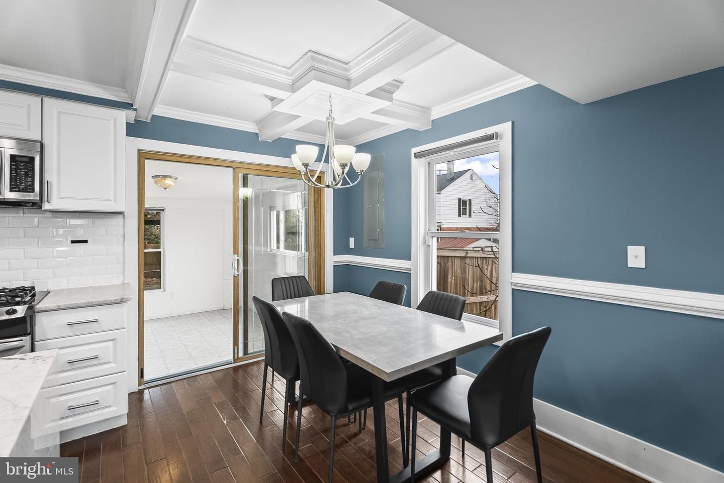 1804 Avalon Place photo 9