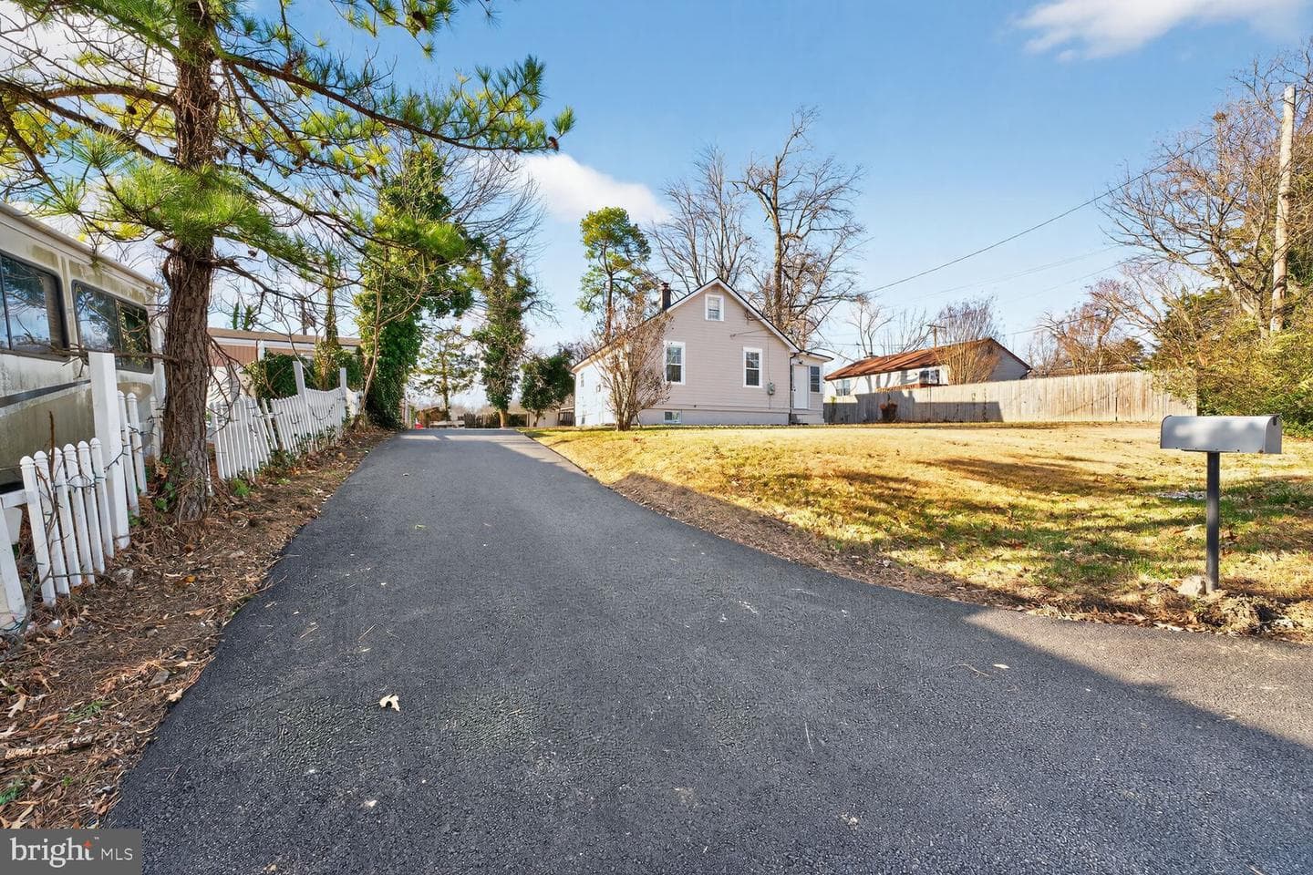 8603 Oakdale Street photo 1