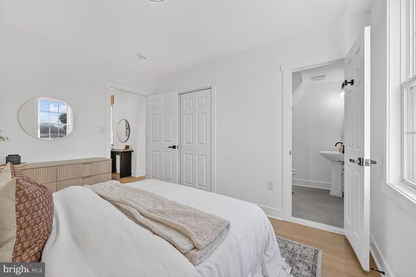 8603 Oakdale Street photo 11