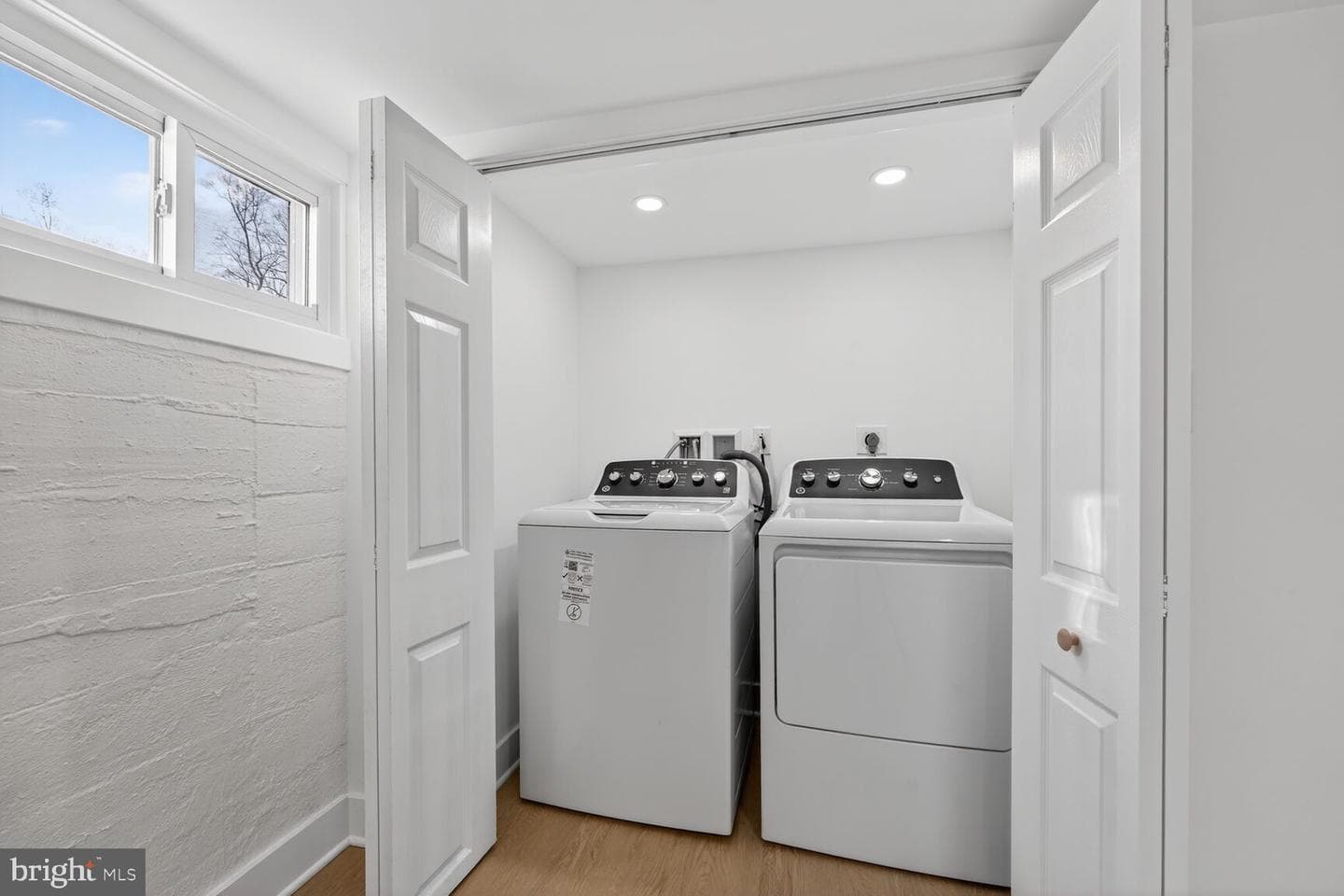 8603 Oakdale Street photo 20