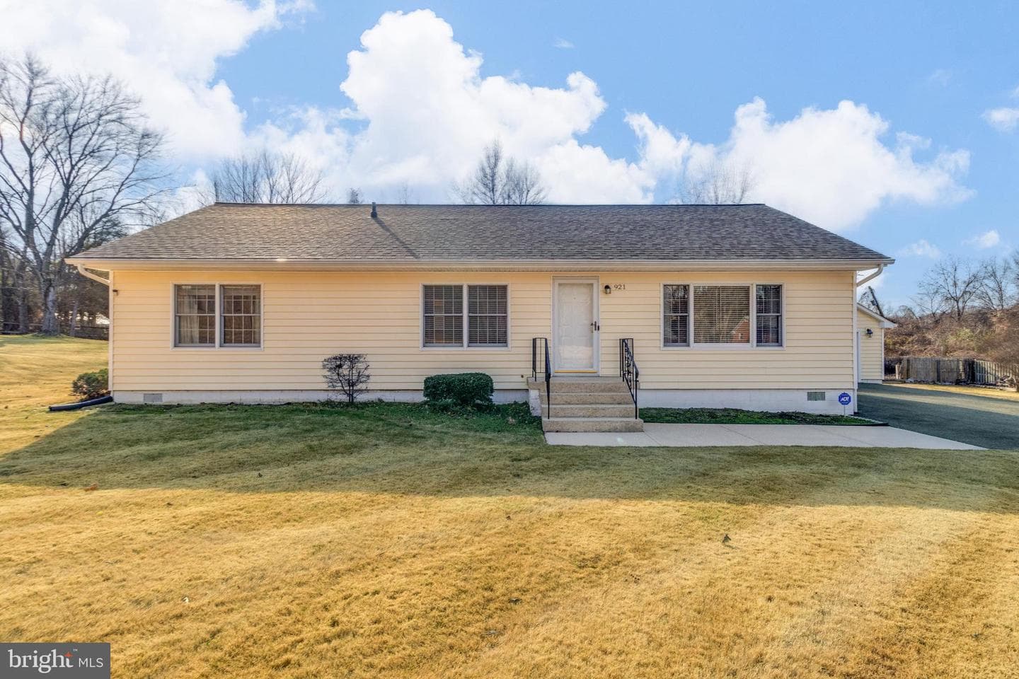 921 Palmer Road photo 2