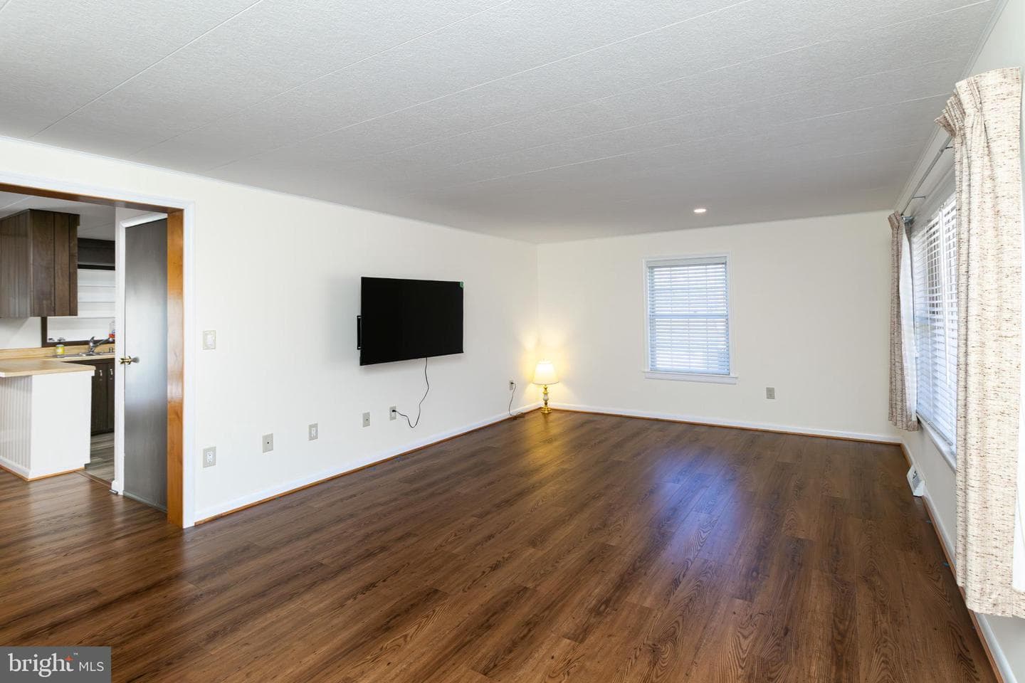 921 Palmer Road photo 3