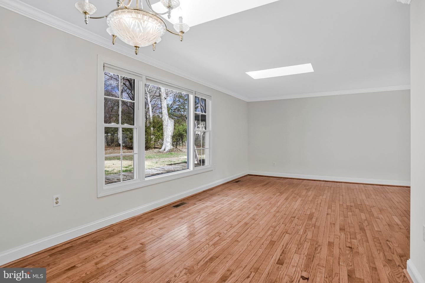 223 Manning Road E photo 17
