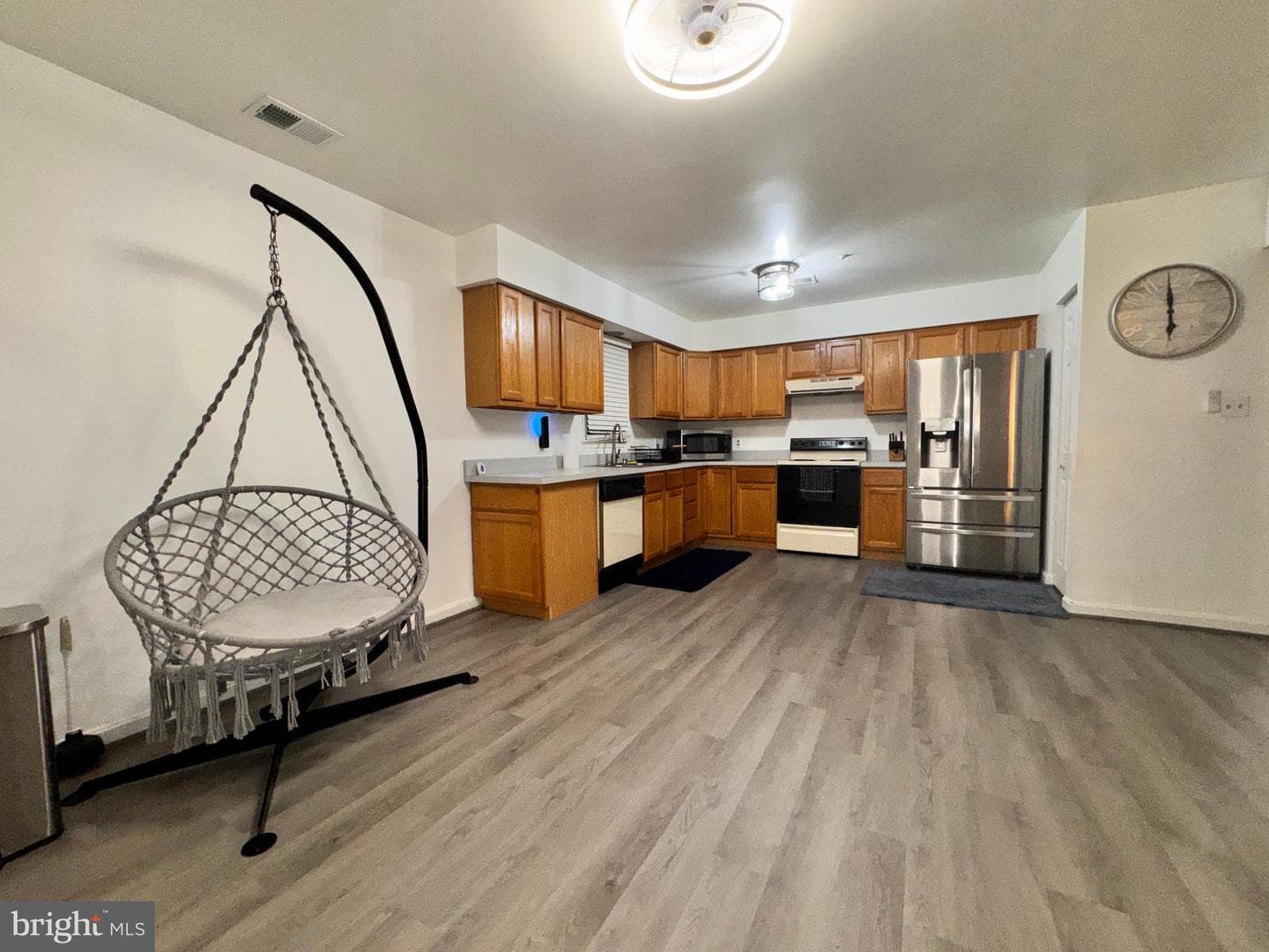 16400 Pointer Ridge Drive photo 13
