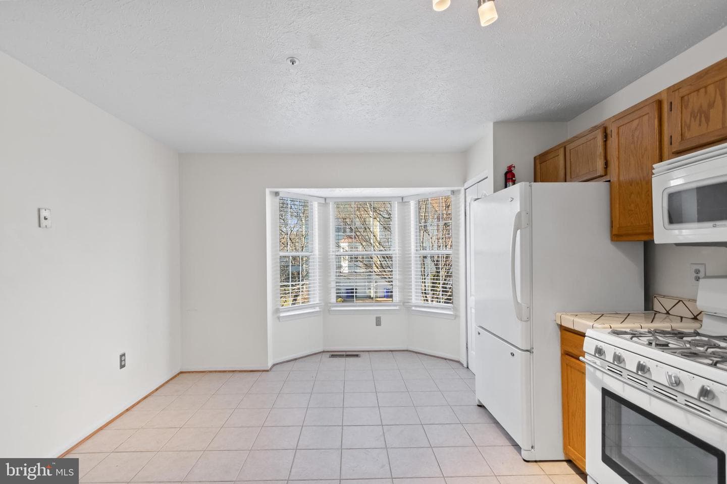 6207 Gothic Lane photo 5
