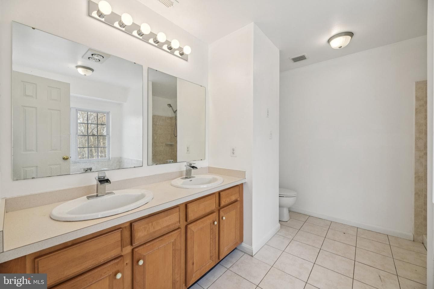 205 Captain Brendt Drive photo 13