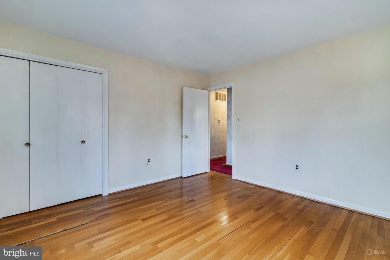 7118 Lory Lane photo 23