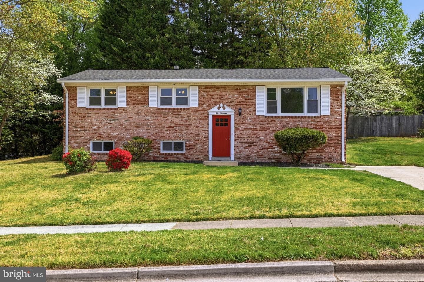10000 Carnot Drive photo 1