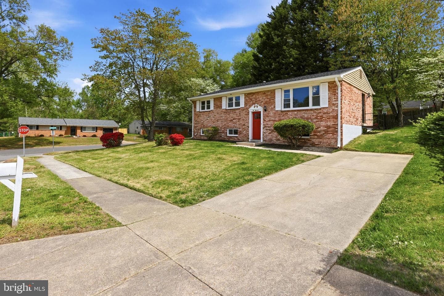 10000 Carnot Drive photo 2