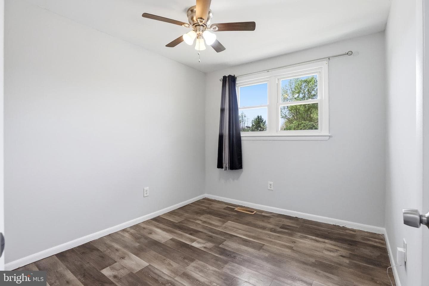 10000 Carnot Drive photo 24
