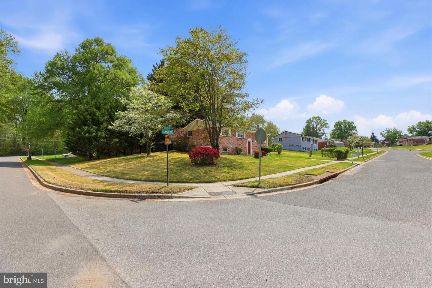 10000 Carnot Drive photo 3