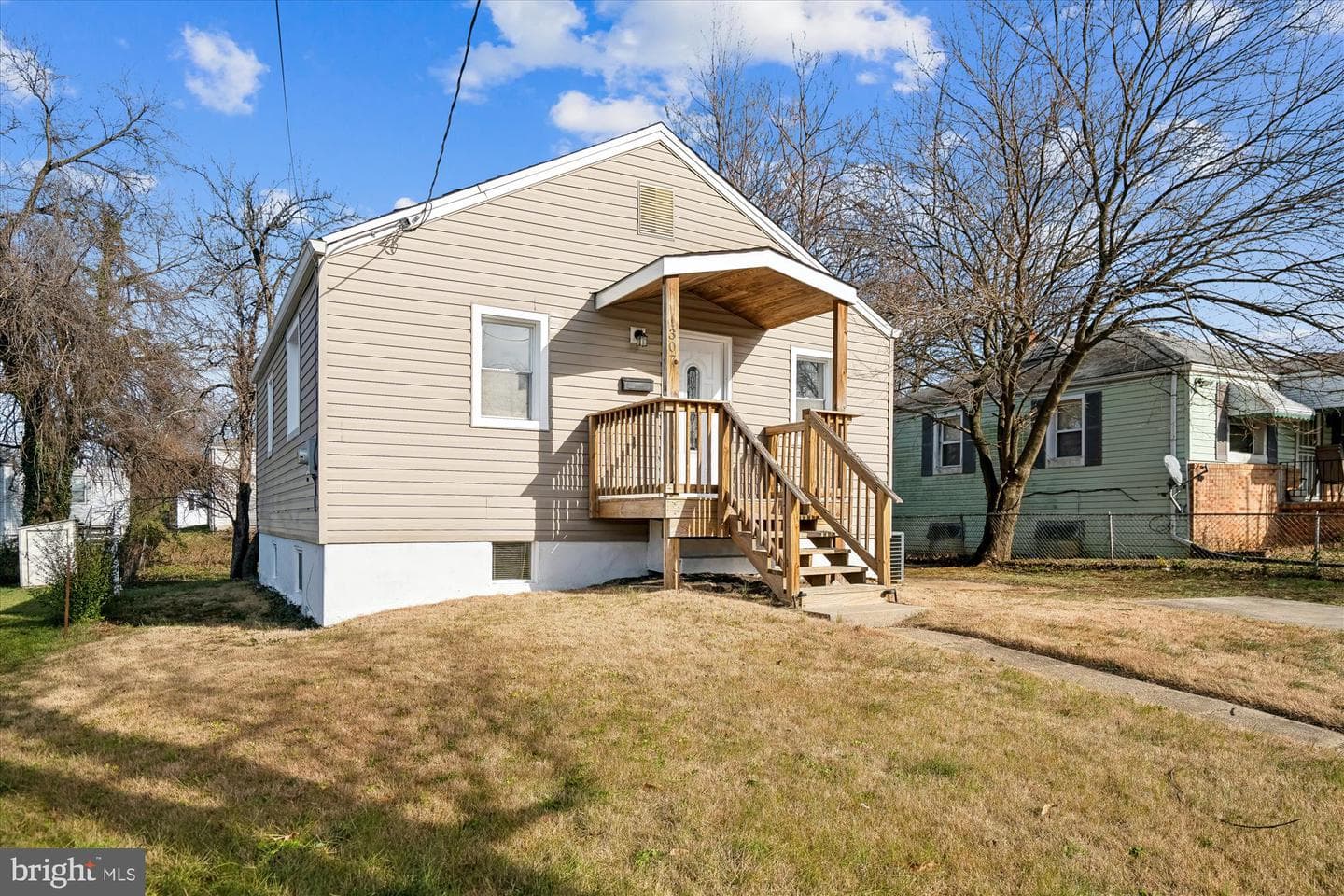 1307 Nome Street photo 2