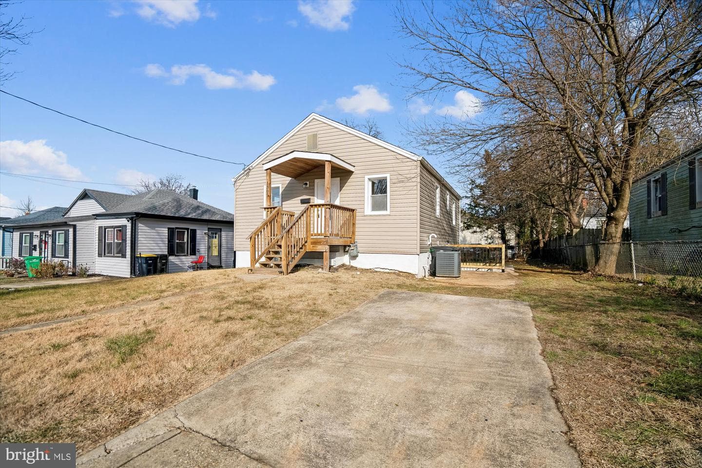1307 Nome Street photo 3