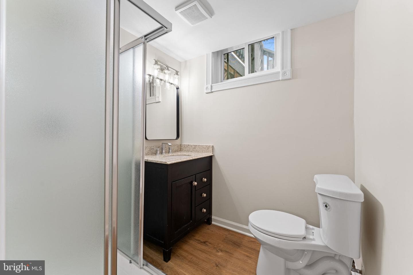 805 Darien Place photo 16