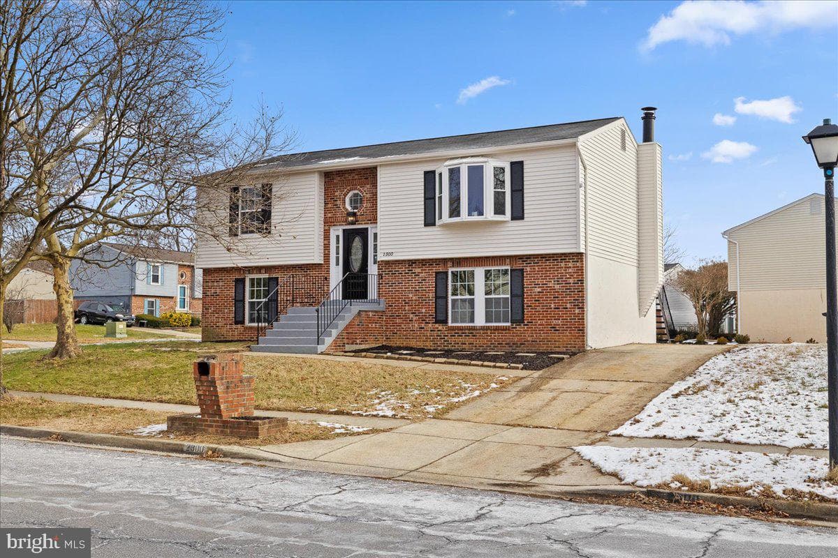 2900 Plaza Drive photo 1