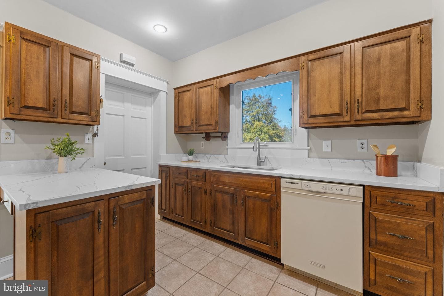 9905 Croom Road photo 49