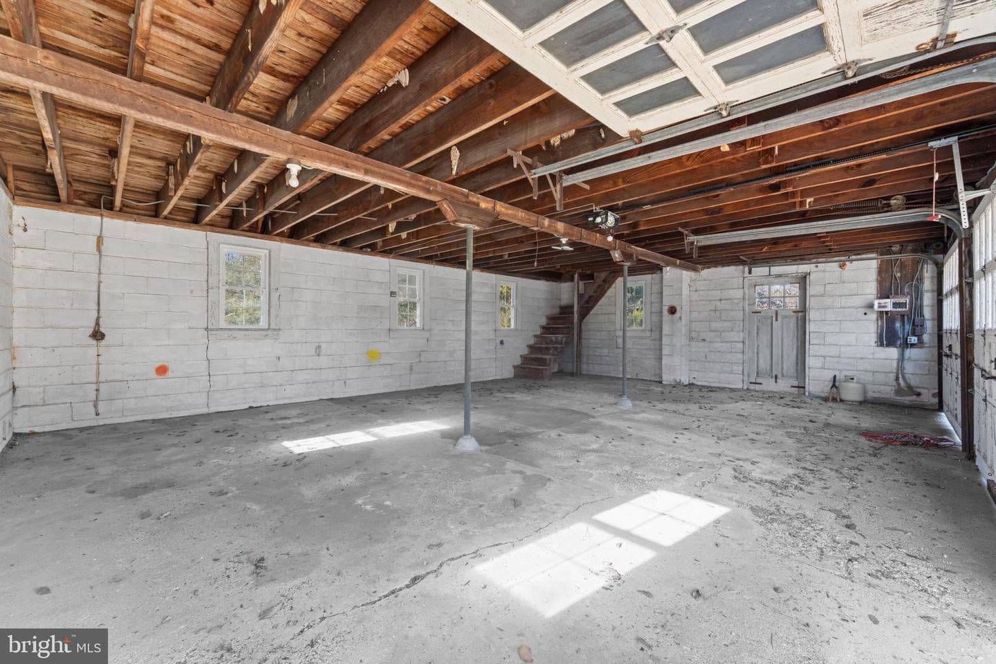 9905 Croom Road photo 97