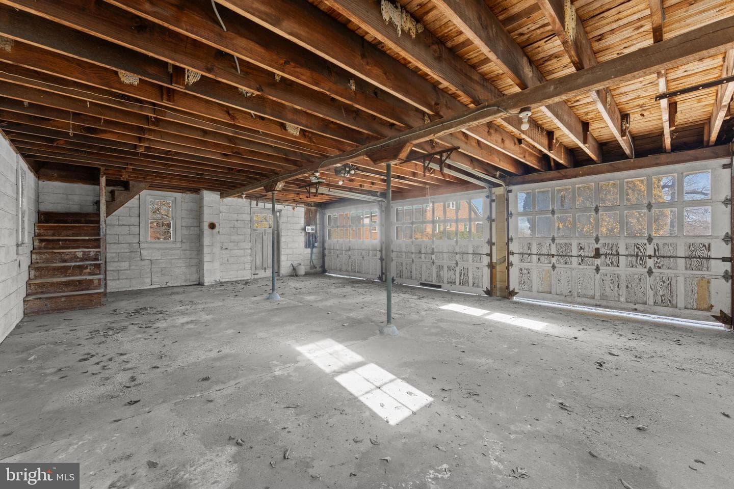 9905 Croom Road photo 98