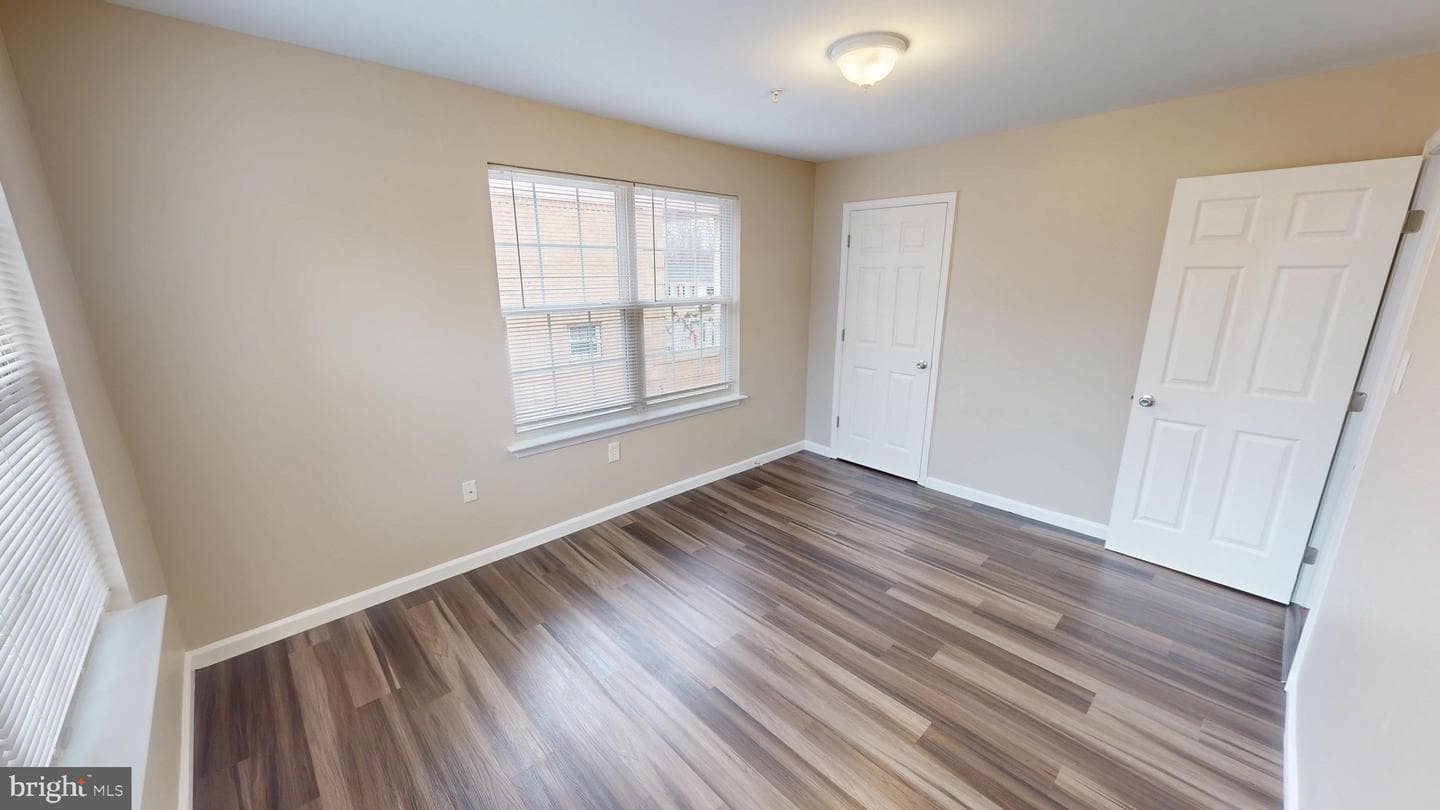 725 Gleneagles Drive photo 34