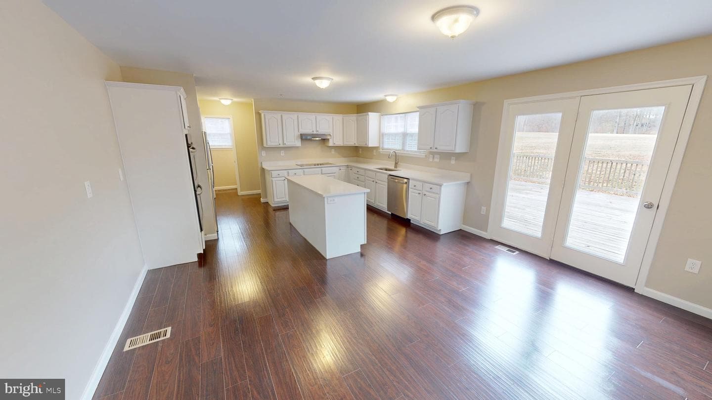 725 Gleneagles Drive photo 37