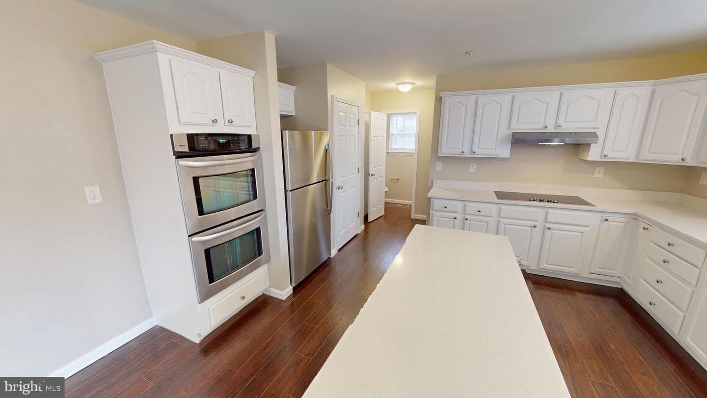 725 Gleneagles Drive photo 42