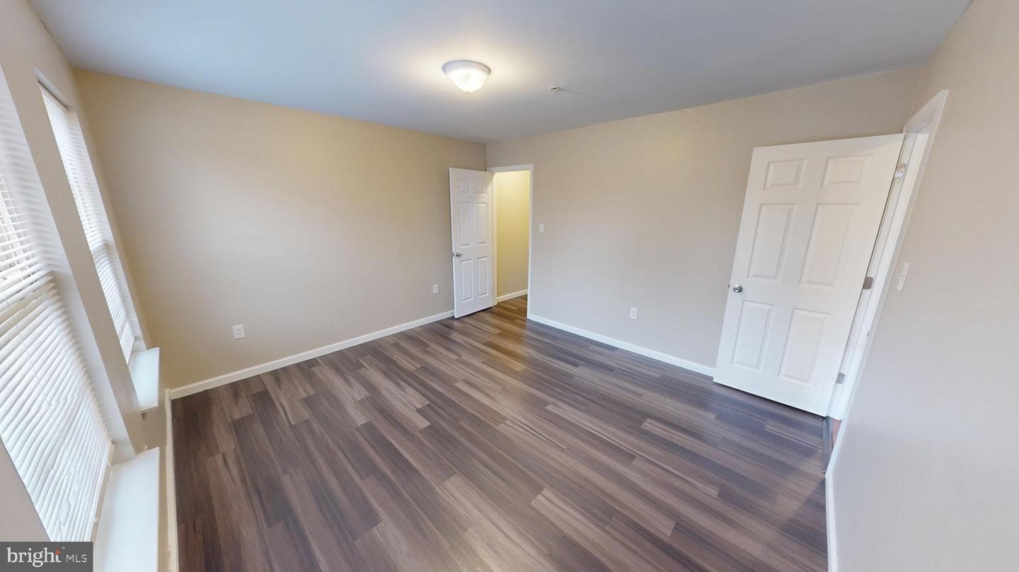 725 Gleneagles Drive photo 70