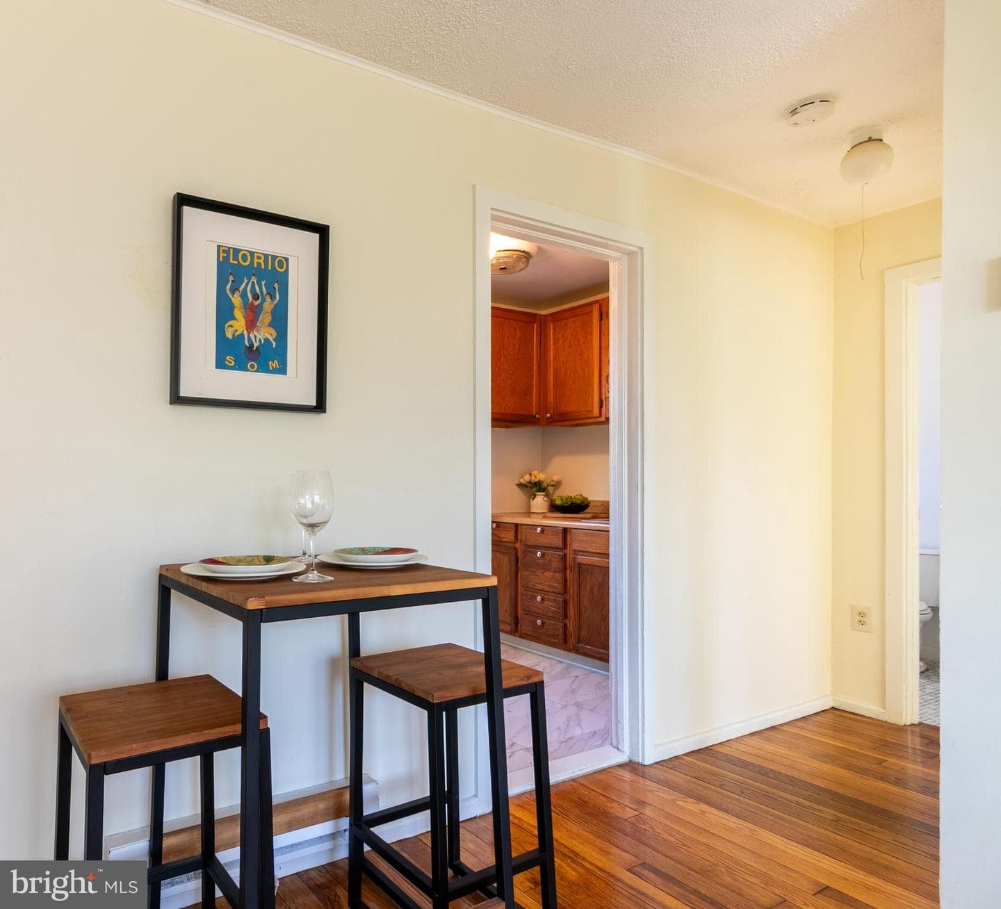 8 Laurel Hill Road photo 3